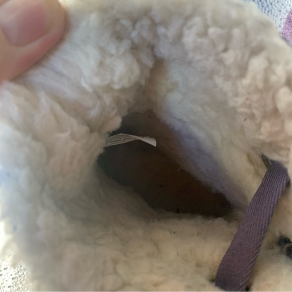 UGG Koolaburra Purple Kids Boots size 1 - Picture 8 of 14